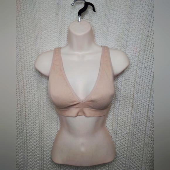 2 for 30$ Pink Victoria secret bralette - Picture 1 of 8